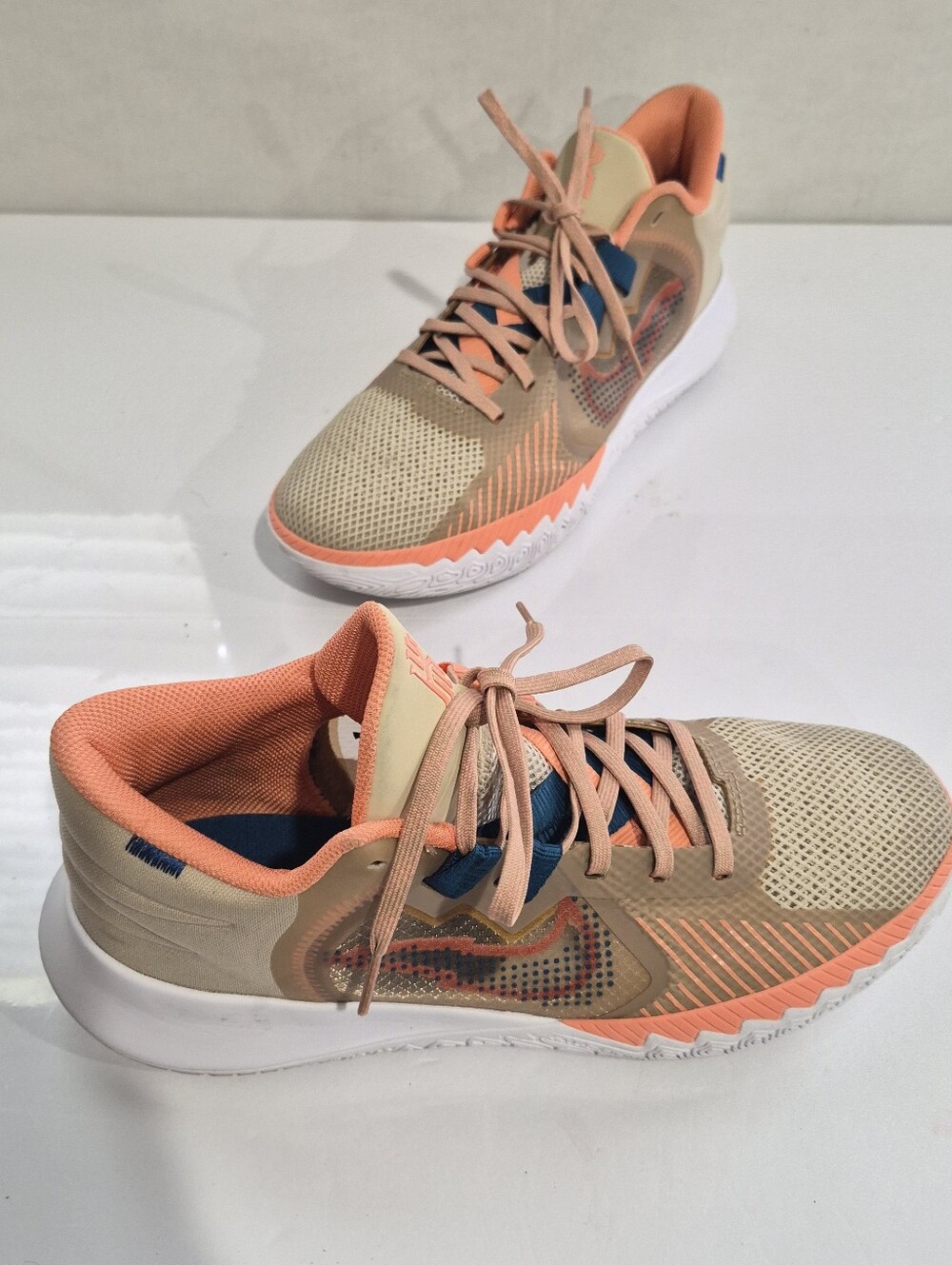 Nike Men's Kyrie Flytrap 5 Basketball Sneakers Size 10